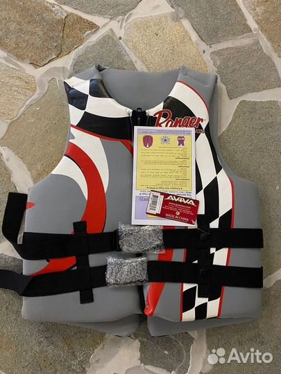 Спасательный жилет