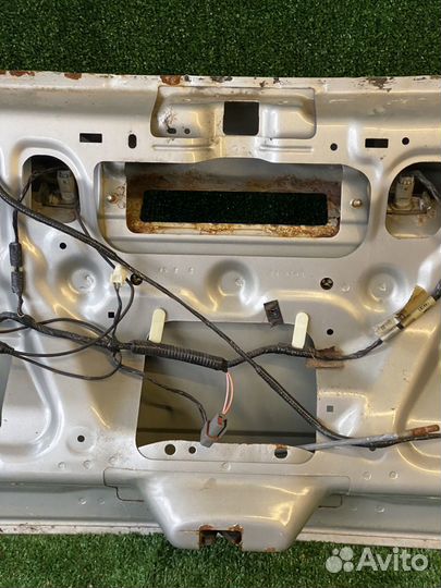 Дверь багажника Mazda Tribute