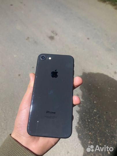 iPhone 8, 64 ГБ