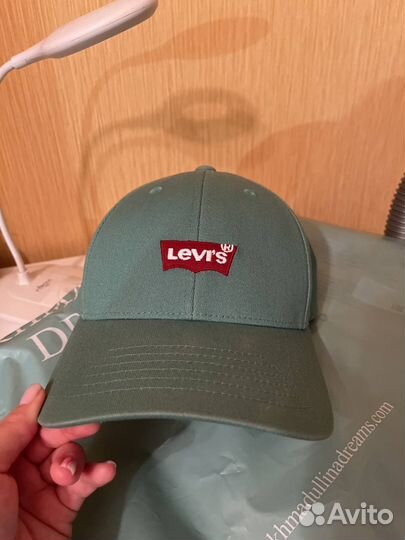 Кепка levis