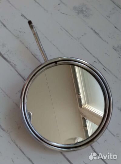 Зеркало заднего вида на мотоцикл