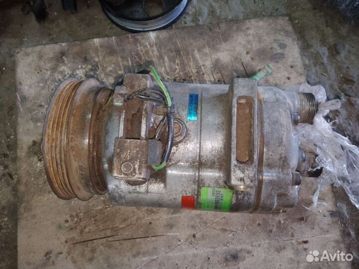 Компрессор кондиционера Volkswagen Passat b5 1,8