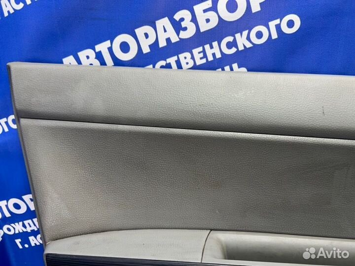 Передняя левая обшивка двери Mazda Demio 2 хэтчбек