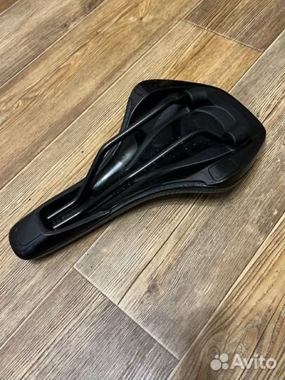 Седло для велосипеда GT