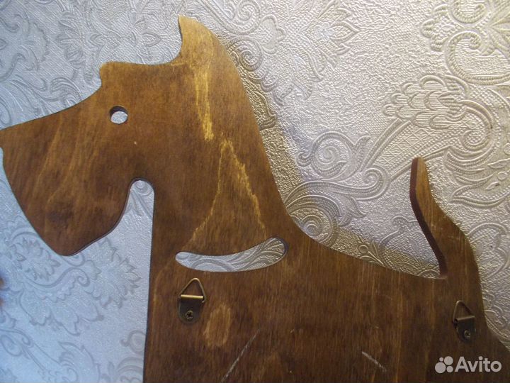 Вешалка настенная