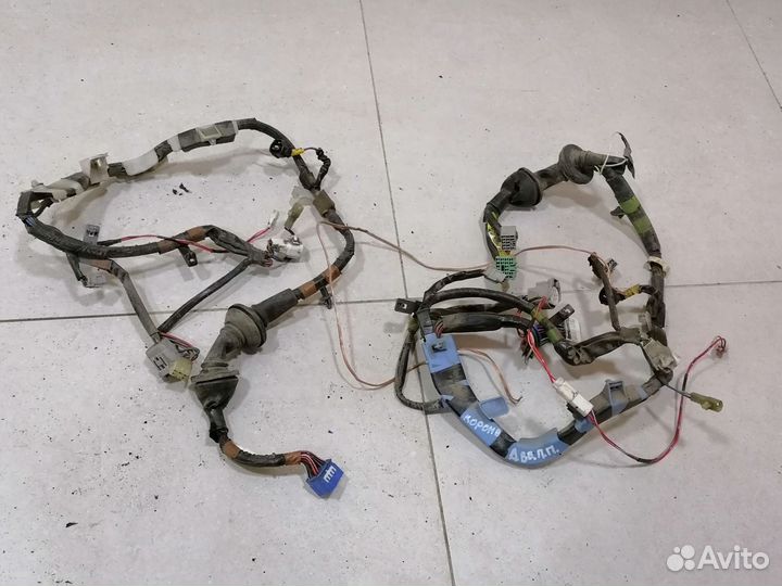 Проводка двери Toyota Corona ST190 1992-96