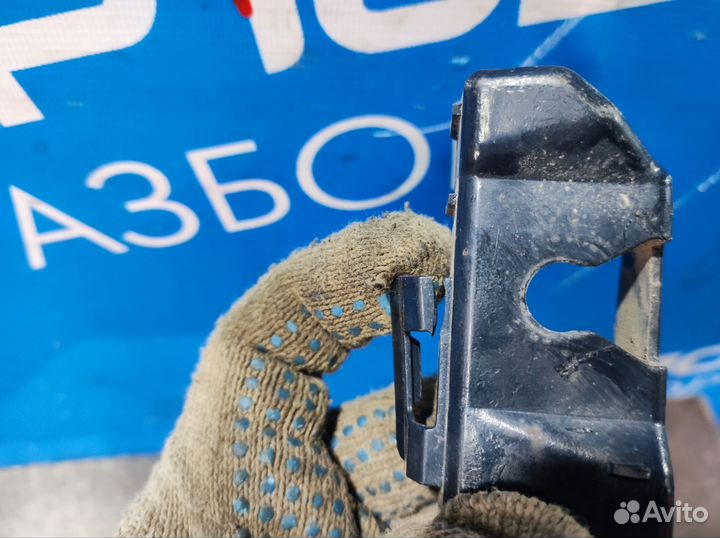 Кронштейн заднего бампера Hyundai Ix35