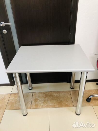 Обеденный столик