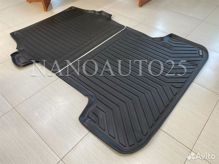 Коврик в Багажник Toyota Hiace 2004++ узкая кабина