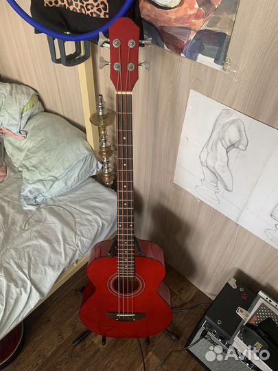 Акустическая бас гитара