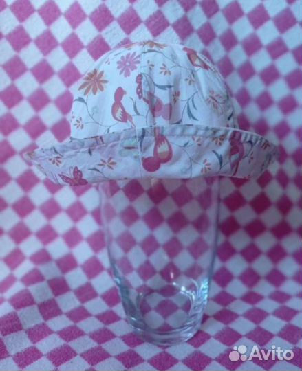 Панамка и кепка