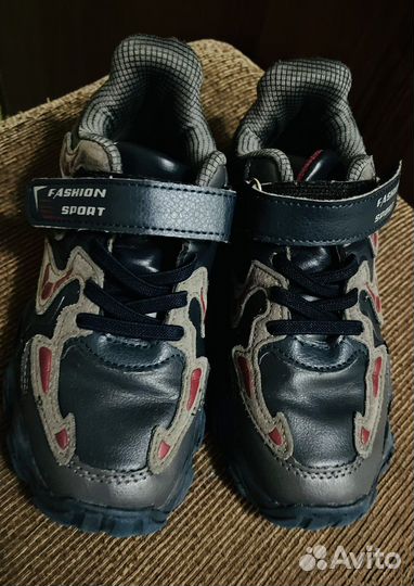 Кроссовки детские