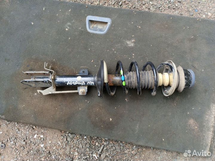 Стойка передняя правая на Рено Аркана 2021г