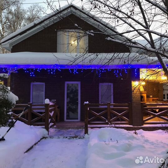 Дом с беседкой и баней
