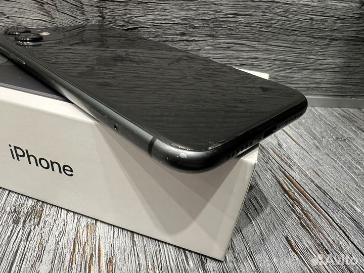 iPhone 11, 64 ГБ