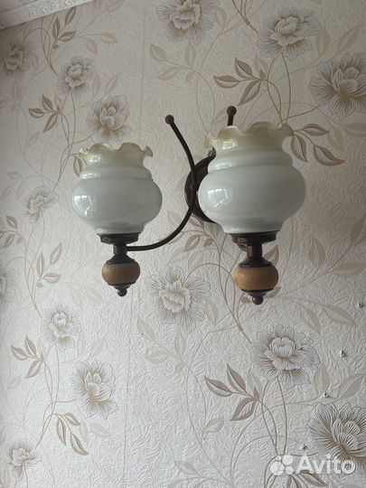 Комплект люстра и бра
