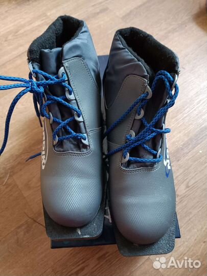 Лыжи и Лыжные ботинки