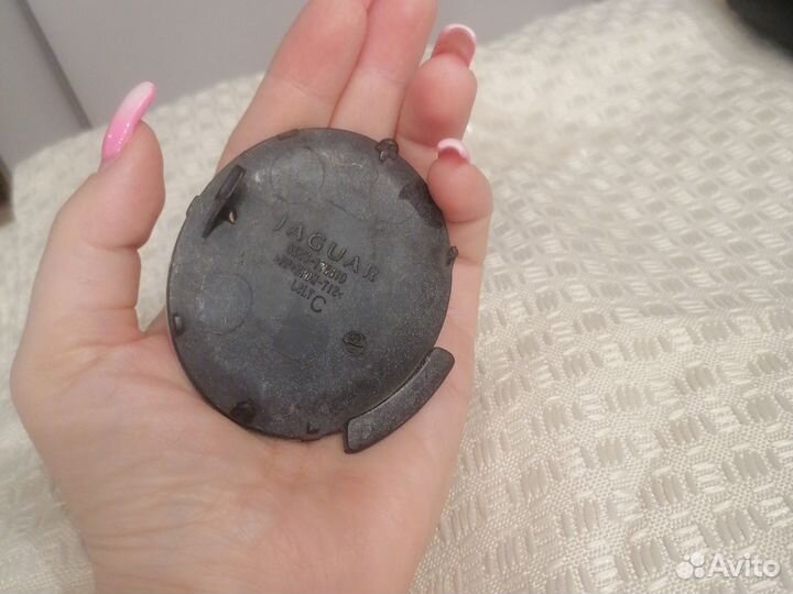 Продам заглушку для перед. бампера Jaguar XF