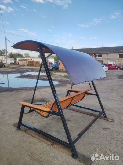 Садовая качель в стиле лофт