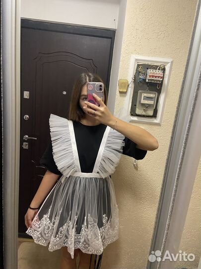 Белый школьный фартук