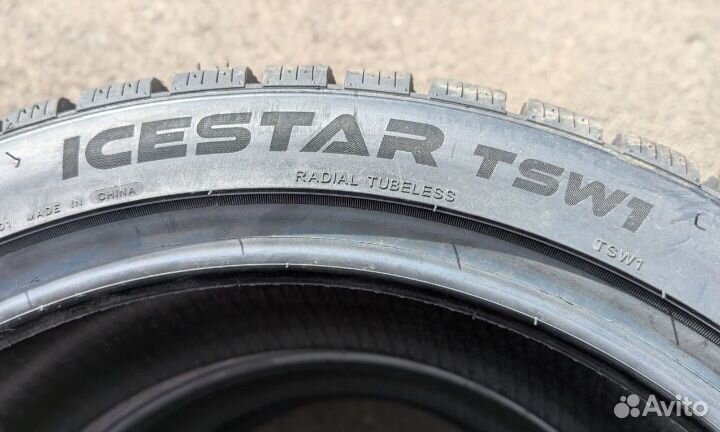 Tourador Ice Star TSW1 245/40 R19 98T