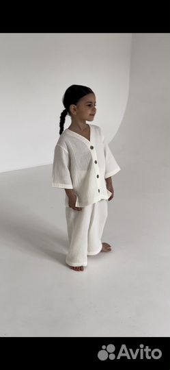 Костюм муслиновый для девочки.рост 110,116,122