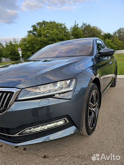 Skoda Superb 2.0 AMT, 2019, 10 000 км