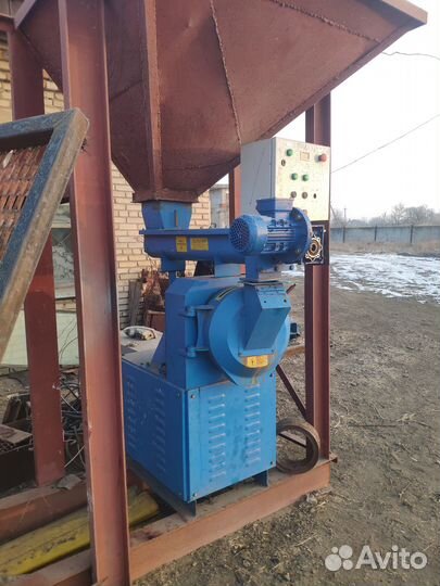 Пресс-гранулятор для комбикорма дг-0,9