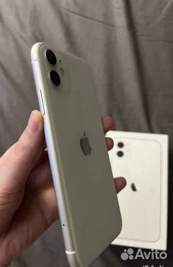 iPhone 11, 64 ГБ