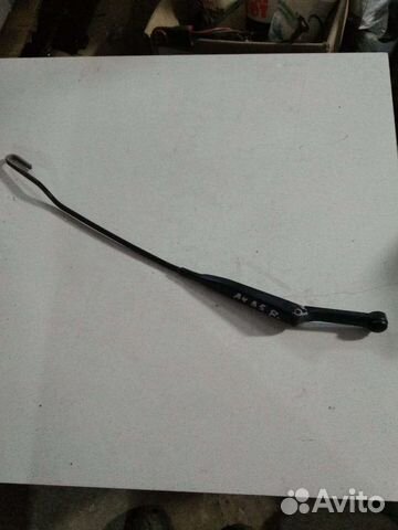 Поводок дворника левый правый Audi A4 B5