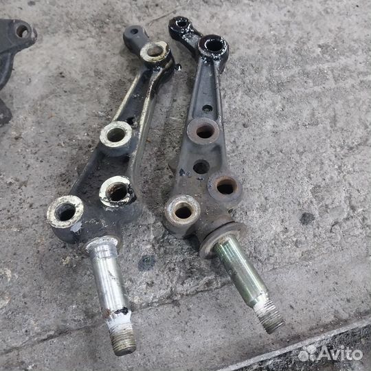 Крепление рычага celica 185