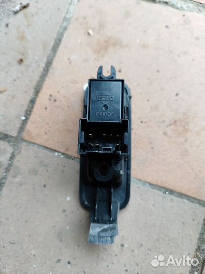 Кнопка стеклоподъемника Kia spectra primera р12