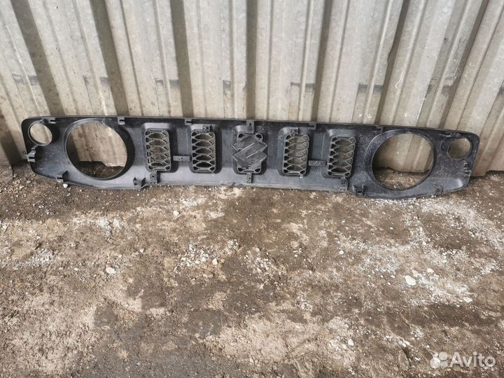 Решетка радиатора Suzuki Jimny 4