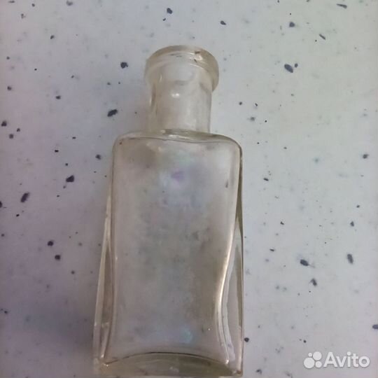 Стеклянный пузырек
