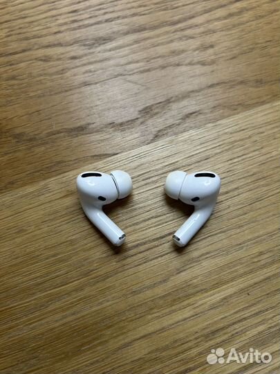 Apple AirPods Pro MagSafe (1-го поколения)