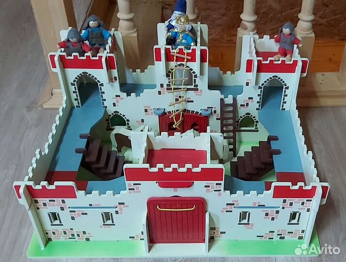 Замок короля Артура, гровой центр