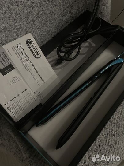 Выпрямитель утюжок для волос Vitek Aquamarine