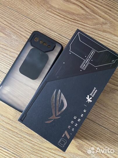 ASUS ROG Phone 7, 8/256 ГБ