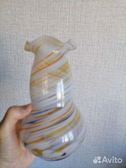 Вазы, цветное стекло