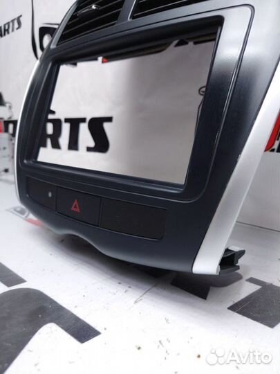 Рамка магнитолы Mitsubishi ASX