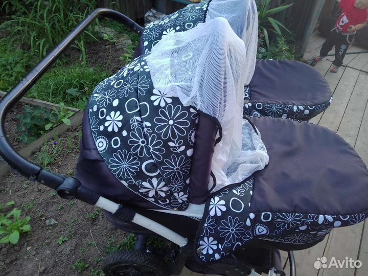 Коляска для двойни