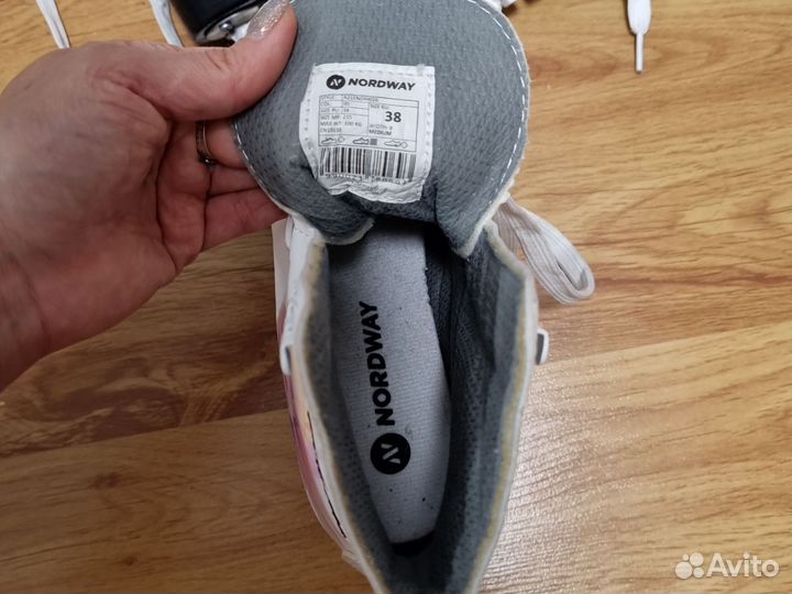 Фигурные женские коньки nordway Bella 38