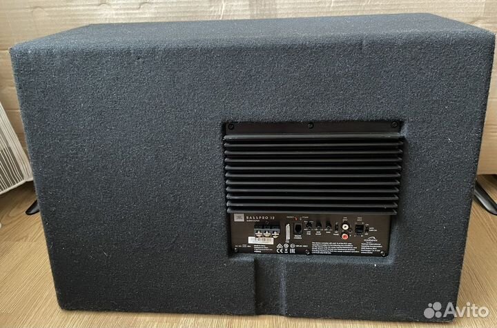 Активный сабвуфер JBL basspro 12