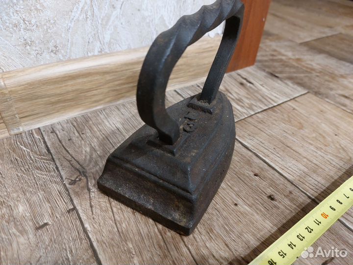 Утюг старинный