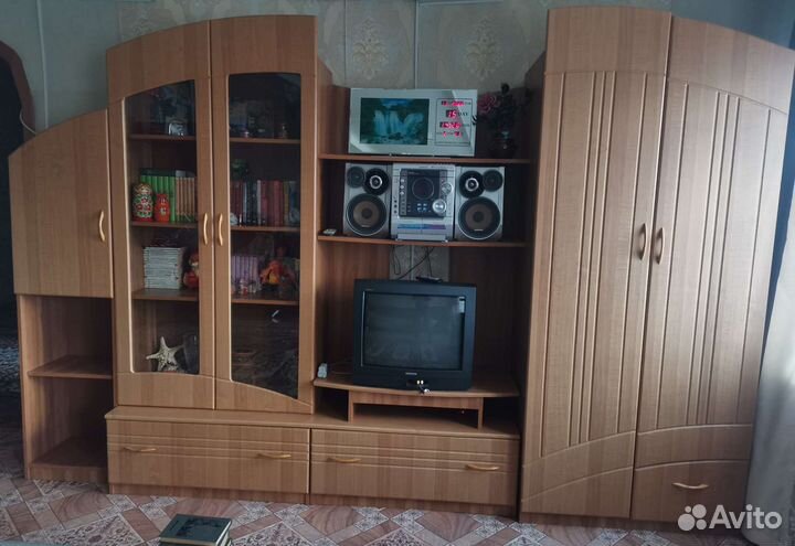 Стенка в гостиную