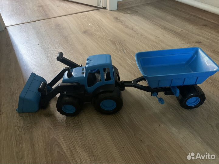 Трактор с прицепом игрушка