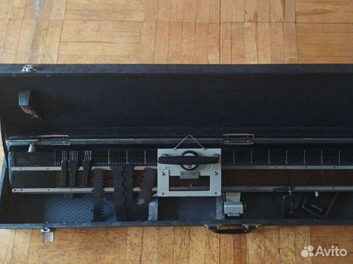 Вязальная машина Нева-1