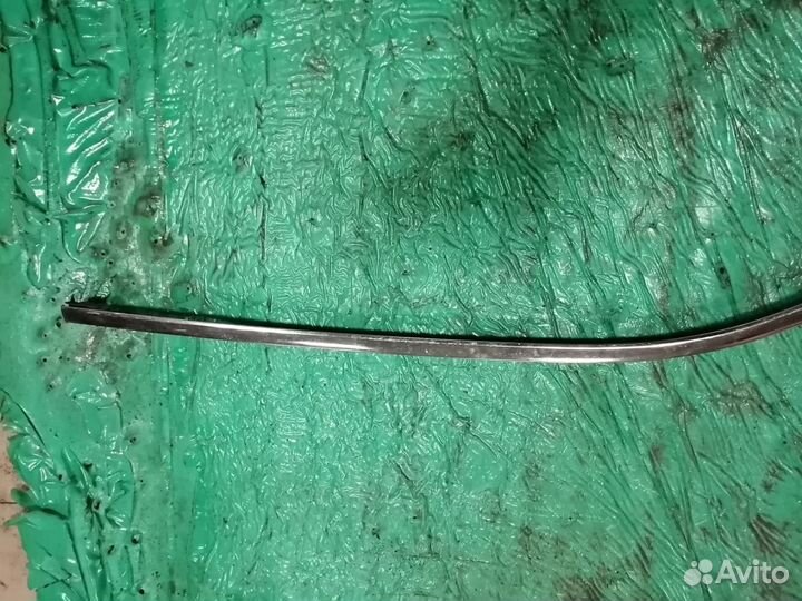 Молдинг двери задний правый Toyota Camry V50