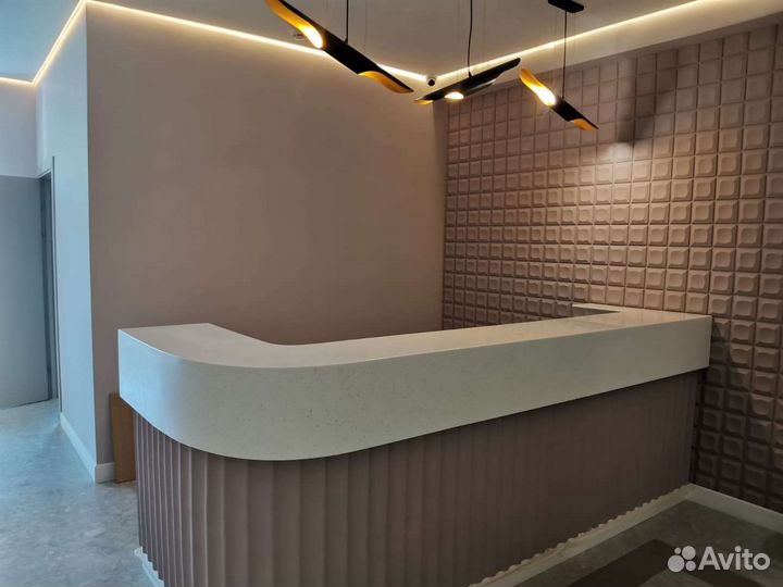 Ресепшн из камня