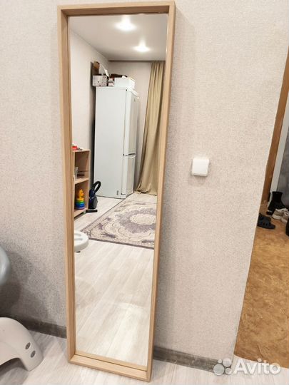 Зеркало настенное